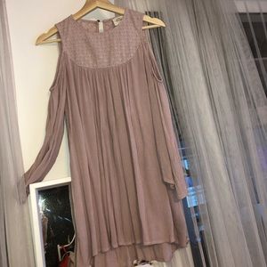 Baby pink shoulder-less dress